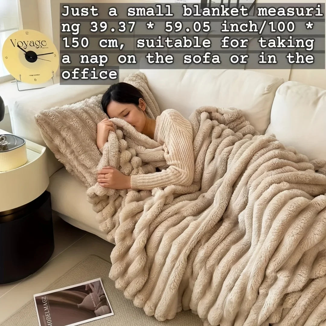 All-Season Gift，Luxurious Faux Rabbit Fur Throw Blanket, Flannel Fabric-Soft, Warm&Cozy for Couch, Bed, and Travel-Versatile.