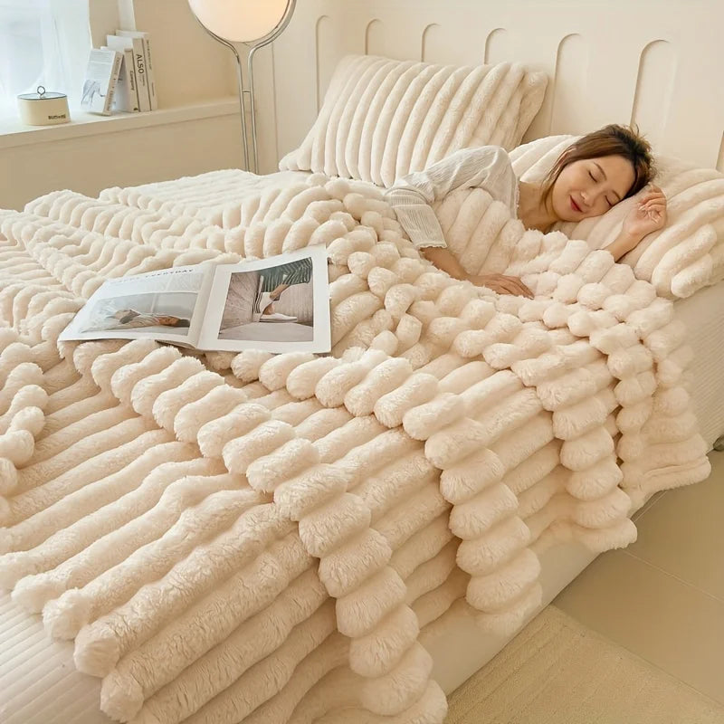 All-Season Gift，Luxurious Faux Rabbit Fur Throw Blanket, Flannel Fabric-Soft, Warm&Cozy for Couch, Bed, and Travel-Versatile.