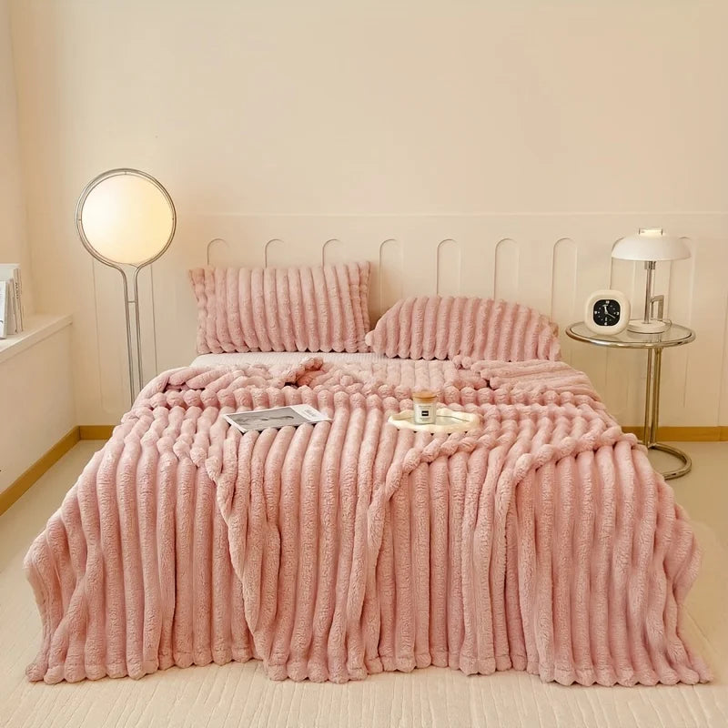 All-Season Gift，Luxurious Faux Rabbit Fur Throw Blanket, Flannel Fabric-Soft, Warm&Cozy for Couch, Bed, and Travel-Versatile.